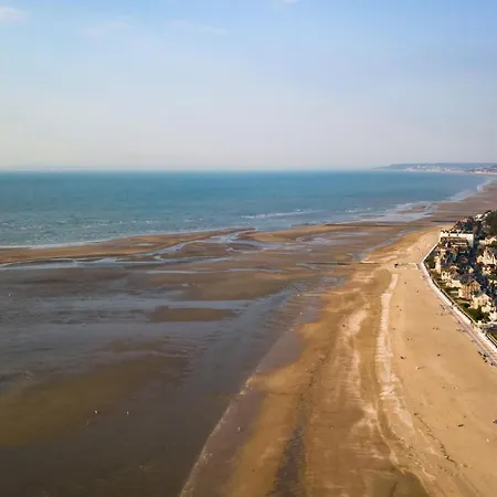 Les Jardins De By Interhome