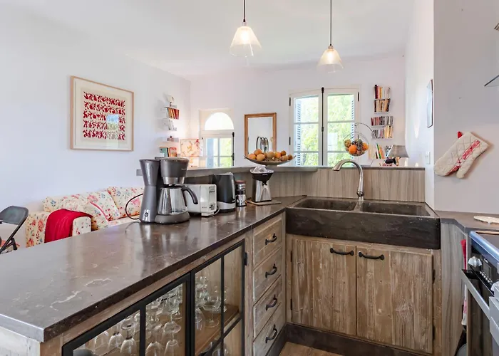 公寓 Les Jardins De By Interhome